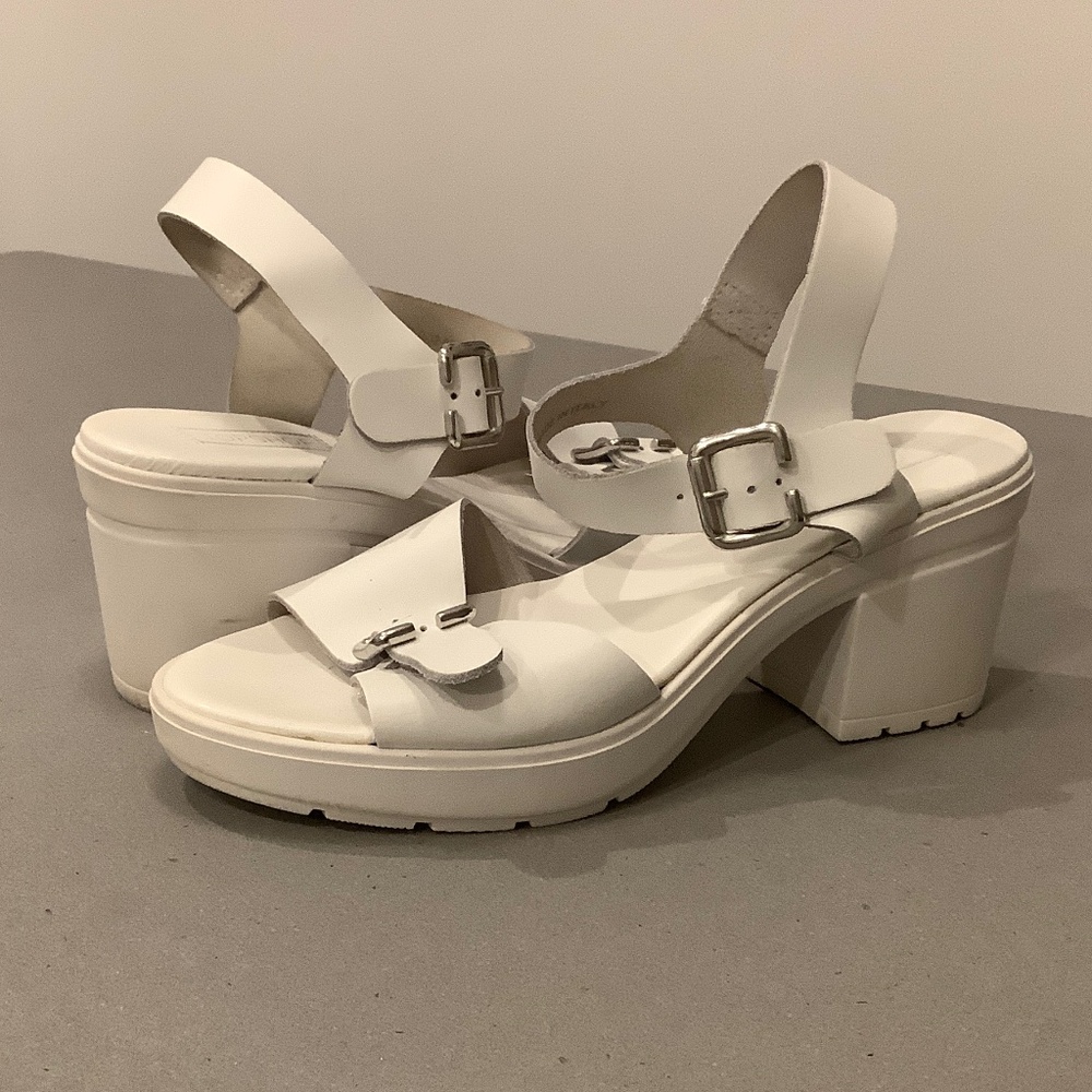 Top Shop (Nordstrom) White Platform Chunky Heeled Ankle Strap Sandals Size 8.5M